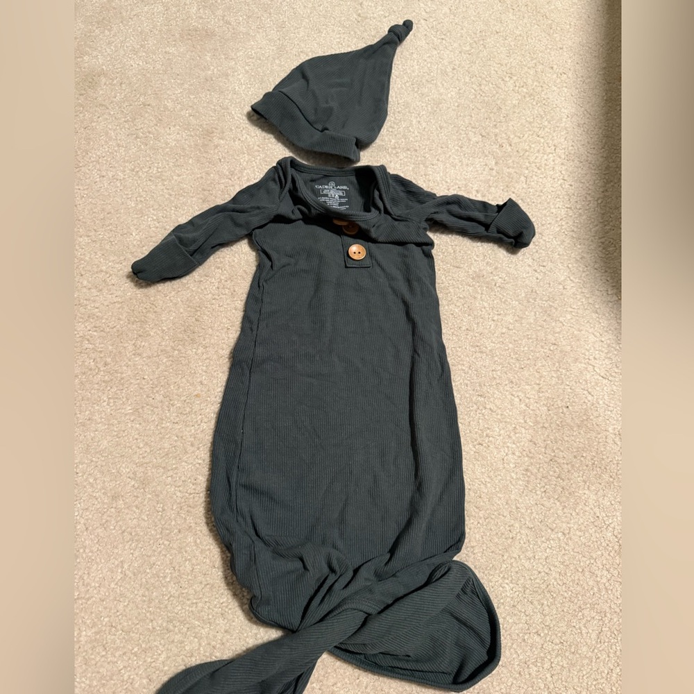 Caden Lane dark green knot gown with Hat